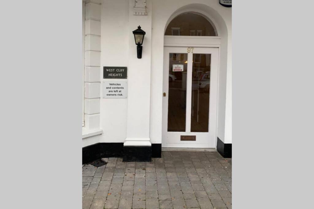 Luxury 2 Beds Apartment By The Sea Bournemouth Exterior foto